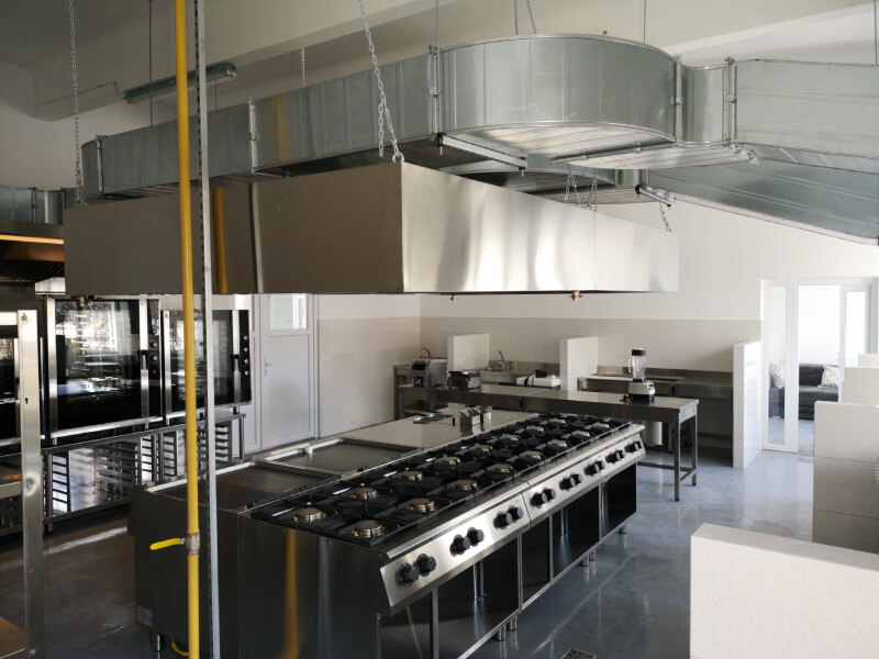 How do we install the air conditioning and ventilation system for the HoReCa space?