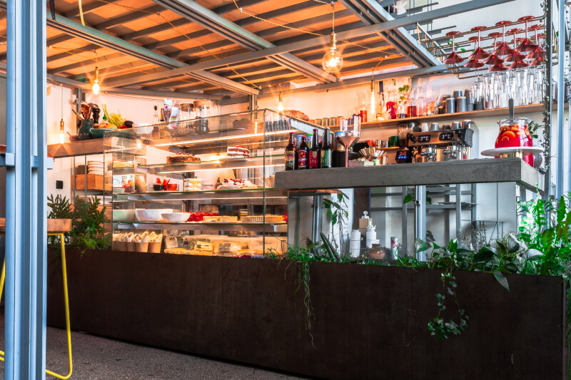 Designing HoReCa spaces and equipping them for proper operation must take into account the following aspects: